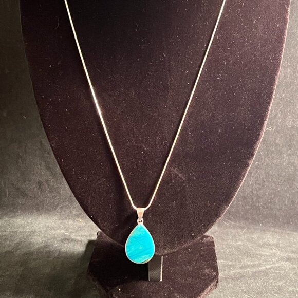 Necklace - Picture 1 of 1